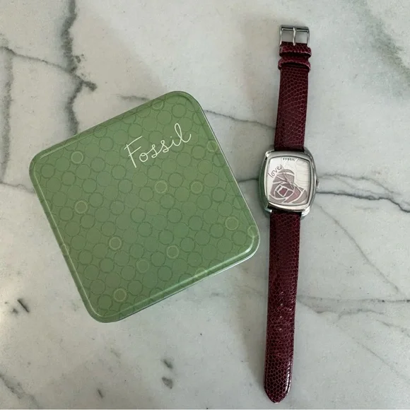 Fossil Silver Watch with Pink Rose Design - Picture 2 of 6